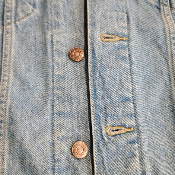 Levi's Light Blue Jean Jacket - Picture 8 of 11